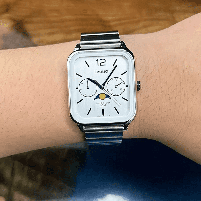 Casio Vintage Moon Valerion
